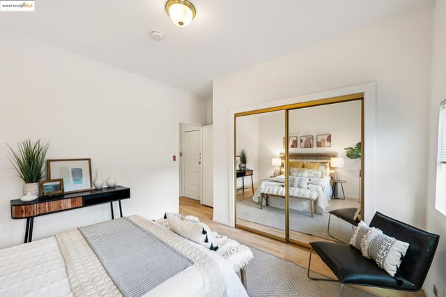 1420 E 33rd St, Oakland, CA 94602