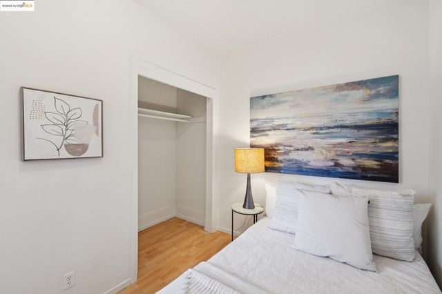 1420 E 33rd St, Oakland, CA 94602