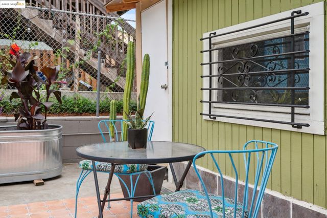 1420 E 33rd St, Oakland, CA 94602