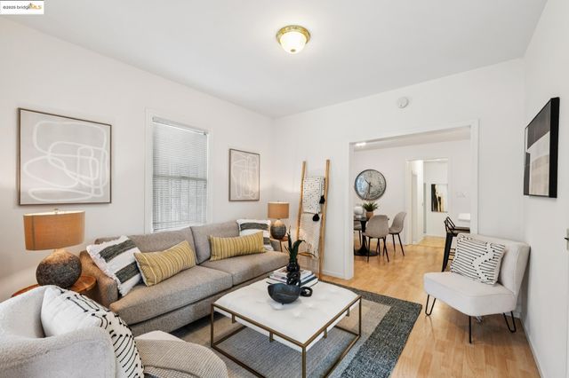 1420 E 33rd St, Oakland, CA 94602