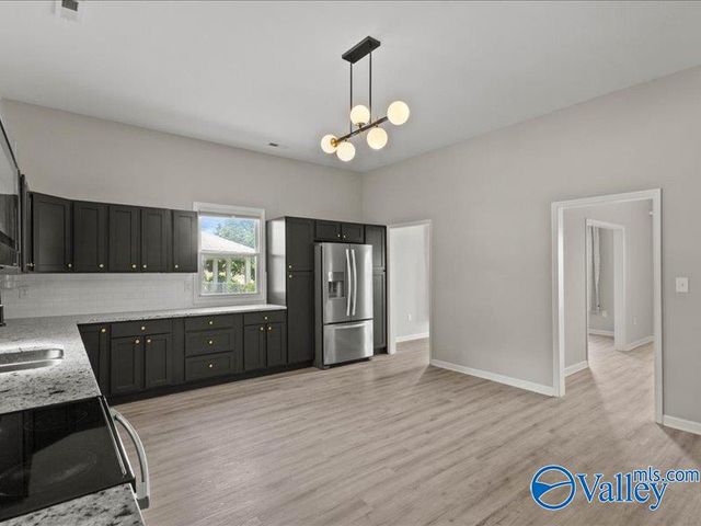 3012 Triana Blvd, Huntsville, AL 35805