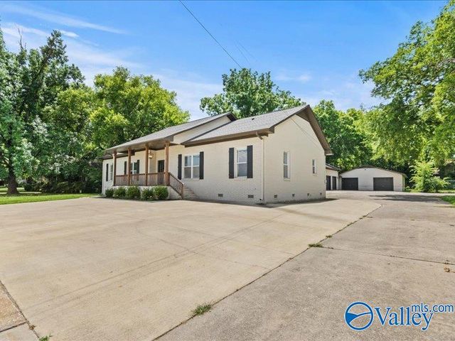 3012 Triana Blvd, Huntsville, AL 35805