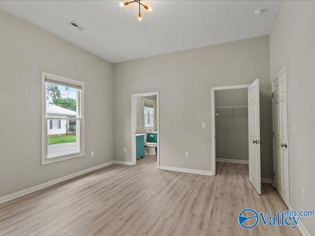 3012 Triana Blvd, Huntsville, AL 35805