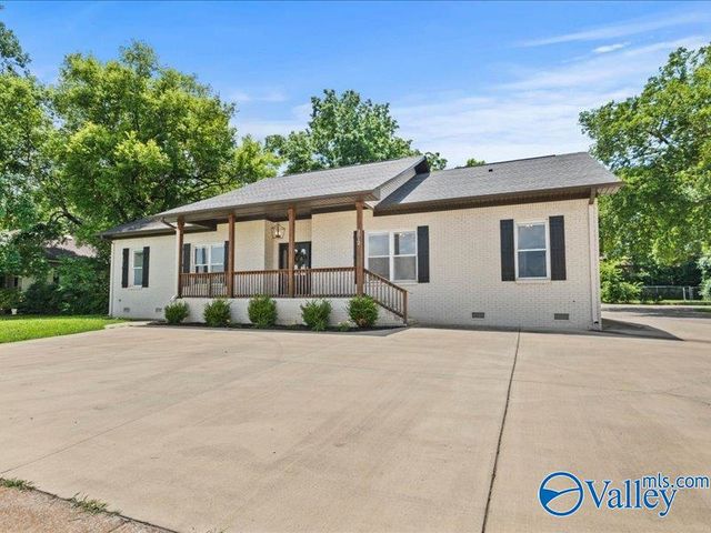 3012 Triana Blvd, Huntsville, AL 35805