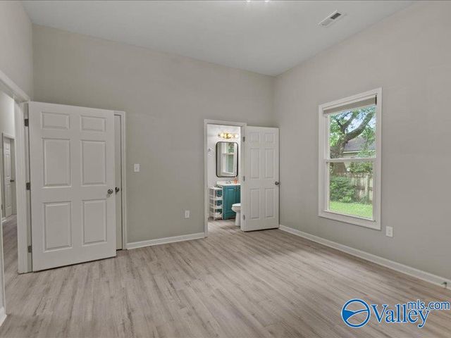 3012 Triana Blvd, Huntsville, AL 35805