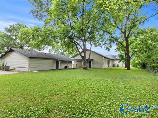 3012 Triana Blvd, Huntsville, AL 35805