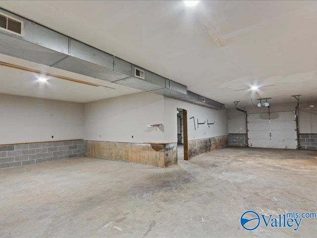 3012 Triana Blvd, Huntsville, AL 35805