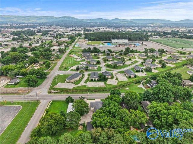 3012 Triana Blvd, Huntsville, AL 35805