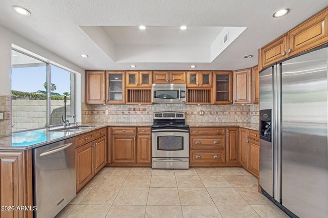 4662 E GRANDVIEW Road, Phoenix, AZ 85032