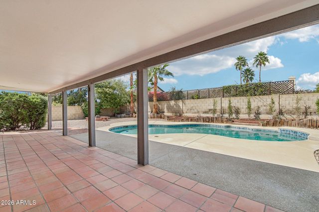 4662 E GRANDVIEW Road, Phoenix, AZ 85032