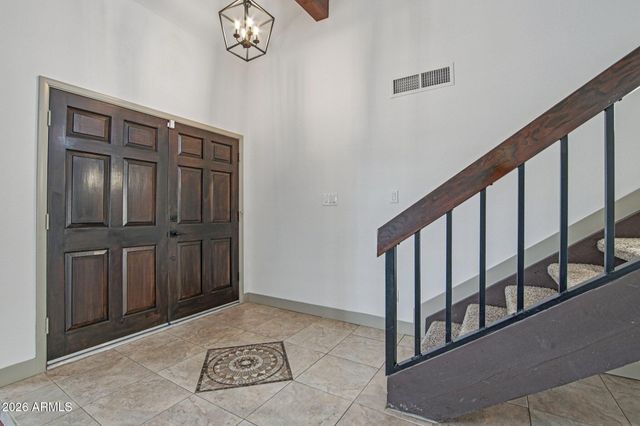 4662 E GRANDVIEW Road, Phoenix, AZ 85032