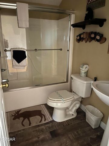 3512 Brook Stone Way, Pigeon Forge, TN 37863