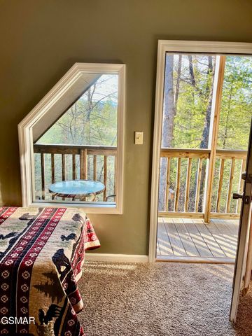 3512 Brook Stone Way, Pigeon Forge, TN 37863