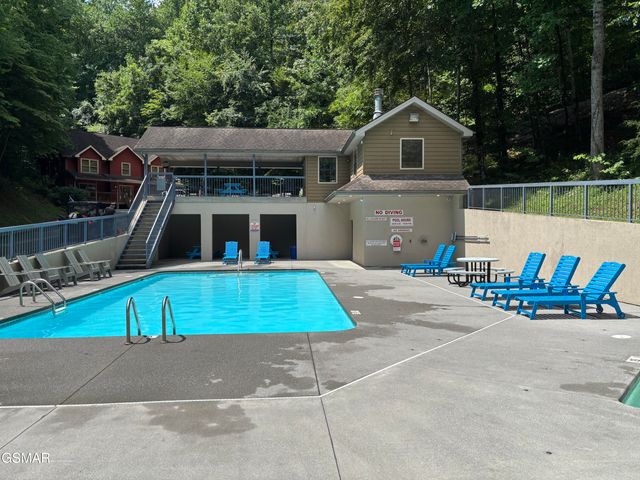 3512 Brook Stone Way, Pigeon Forge, TN 37863