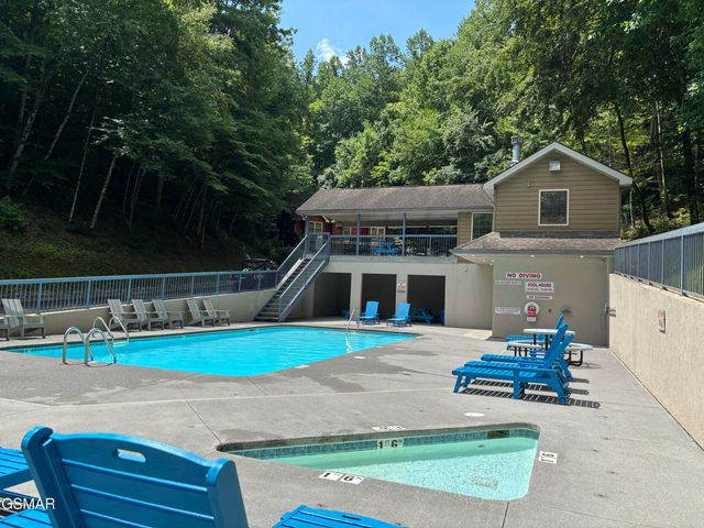 3512 Brook Stone Way, Pigeon Forge, TN 37863