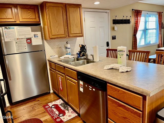 3512 Brook Stone Way, Pigeon Forge, TN 37863