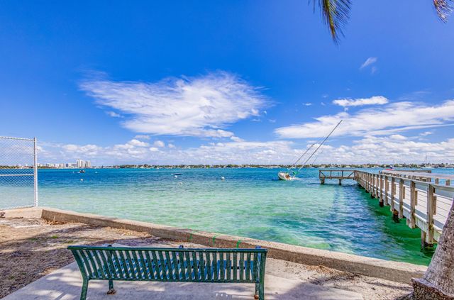 515 52ND Street, West Palm Beach, FL 33407