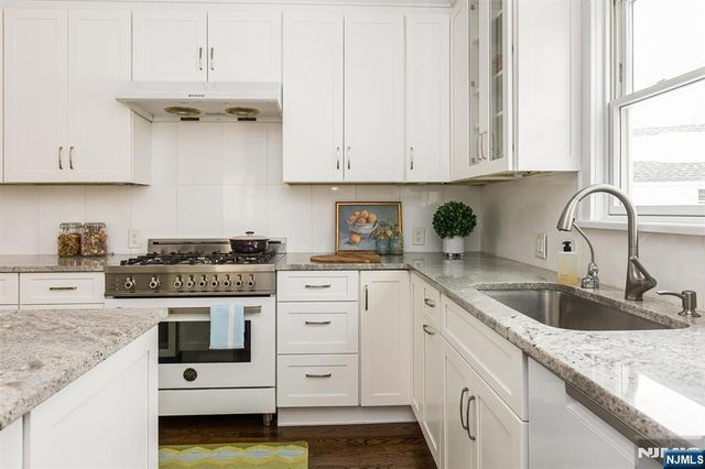 17 Glen Ridge Parkway, Bloomfield, NJ 07003