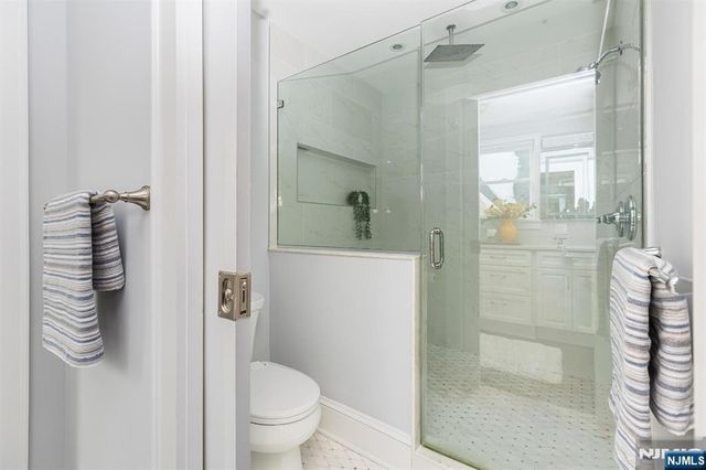 17 Glen Ridge Parkway, Bloomfield, NJ 07003