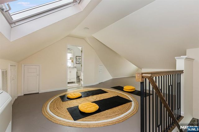 17 Glen Ridge Parkway, Bloomfield, NJ 07003