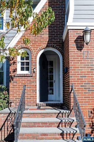 17 Glen Ridge Parkway, Bloomfield, NJ 07003