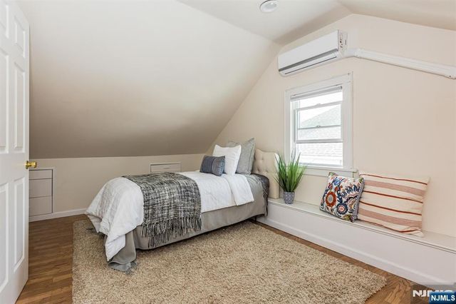 17 Glen Ridge Parkway, Bloomfield, NJ 07003