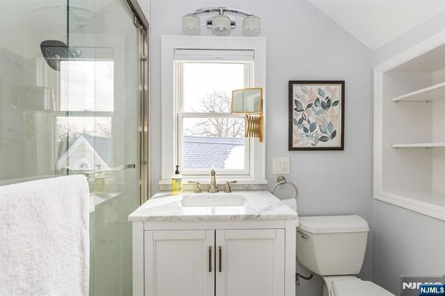 17 Glen Ridge Parkway, Bloomfield, NJ 07003