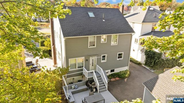 17 Glen Ridge Parkway, Bloomfield, NJ 07003