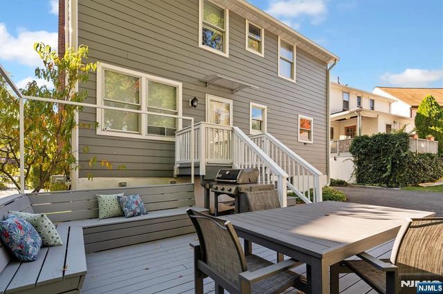 17 Glen Ridge Parkway, Bloomfield, NJ 07003