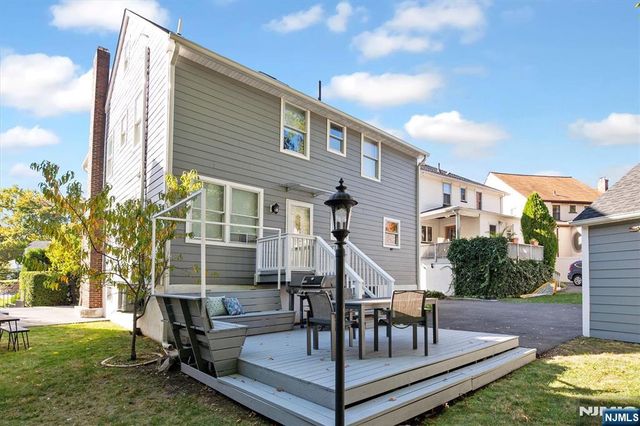 17 Glen Ridge Parkway, Bloomfield, NJ 07003