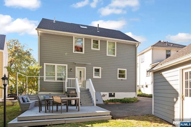 17 Glen Ridge Parkway, Bloomfield, NJ 07003