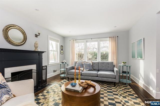 17 Glen Ridge Parkway, Bloomfield, NJ 07003