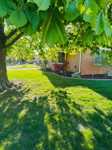 30601 Taylor Street, St Clair Shores, MI 48082