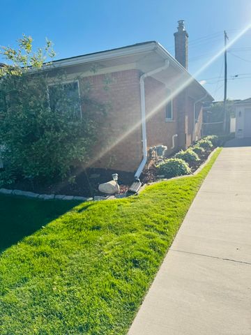 30601 Taylor Street, St Clair Shores, MI 48082