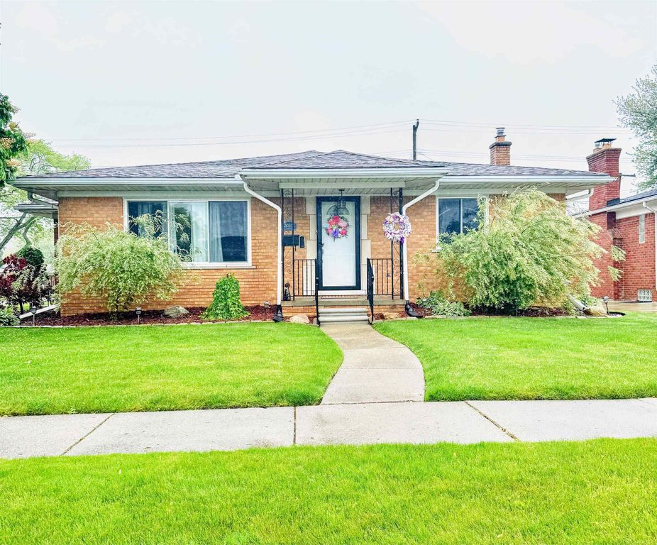 30601 Taylor Street, St Clair Shores, MI 48082