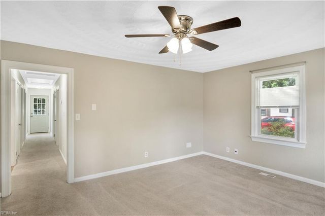 113 Glovers CT, Chesapeake, VA 23322
