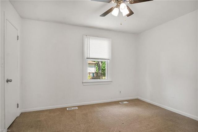 113 Glovers CT, Chesapeake, VA 23322
