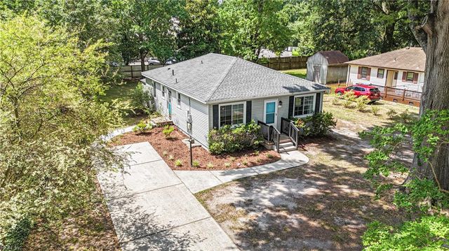 113 Glovers CT, Chesapeake, VA 23322