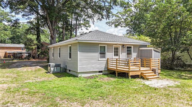 113 Glovers CT, Chesapeake, VA 23322