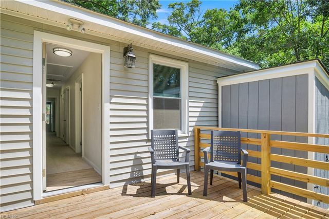 113 Glovers CT, Chesapeake, VA 23322
