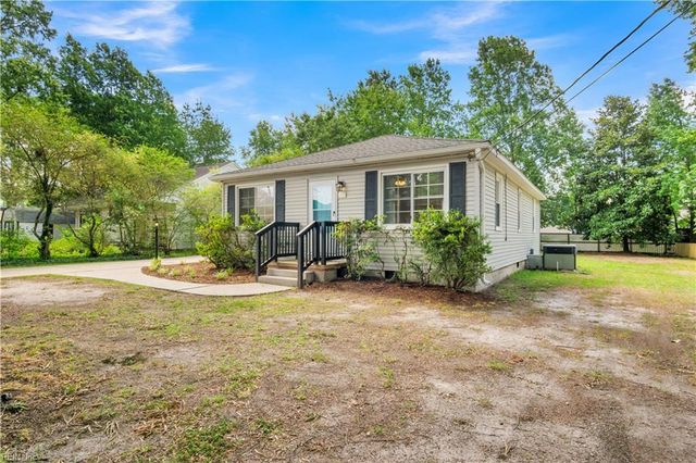 113 Glovers CT, Chesapeake, VA 23322