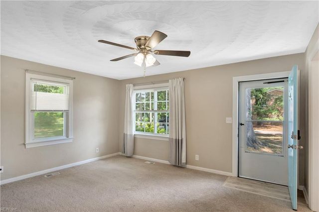 113 Glovers CT, Chesapeake, VA 23322