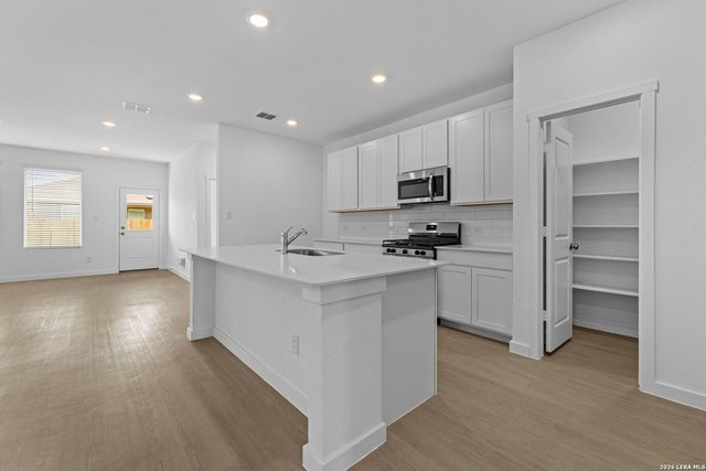 6514 Titan Park, Converse, TX 78109