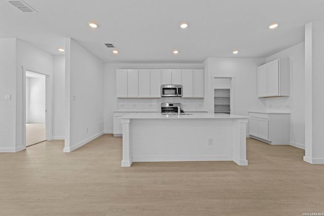 6514 Titan Park, Converse, TX 78109