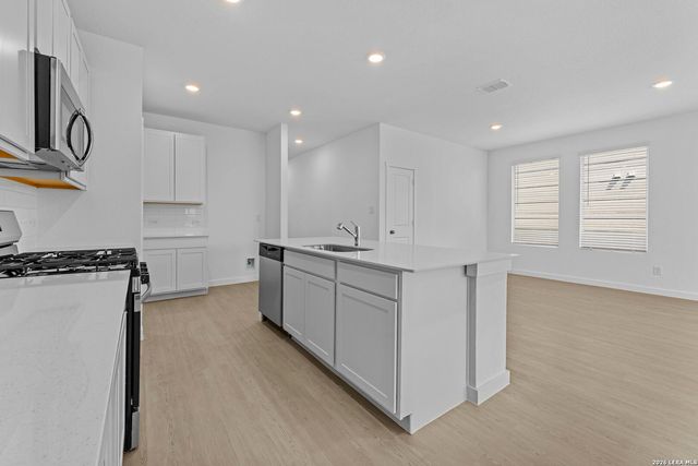 6514 Titan Park, Converse, TX 78109