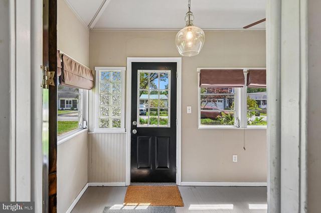 302 LINDEN AVE, Edgewater, MD 21037