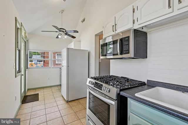 302 LINDEN AVE, Edgewater, MD 21037