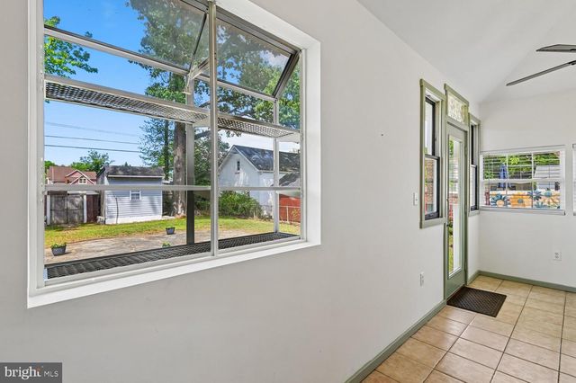 302 LINDEN AVE, Edgewater, MD 21037