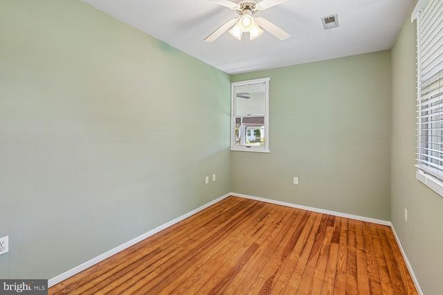 302 LINDEN AVE, Edgewater, MD 21037