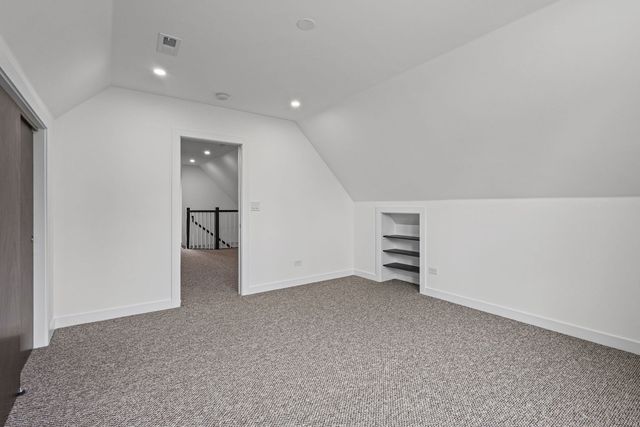 5652 S Shields Avenue, Chicago, IL 60621